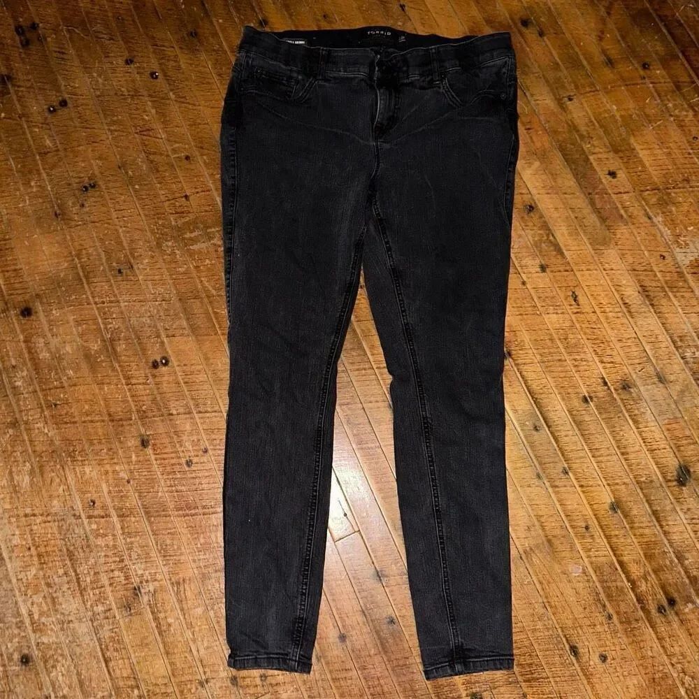 Torrid black 16 Bombsgell skinny stretchy normcore jeans